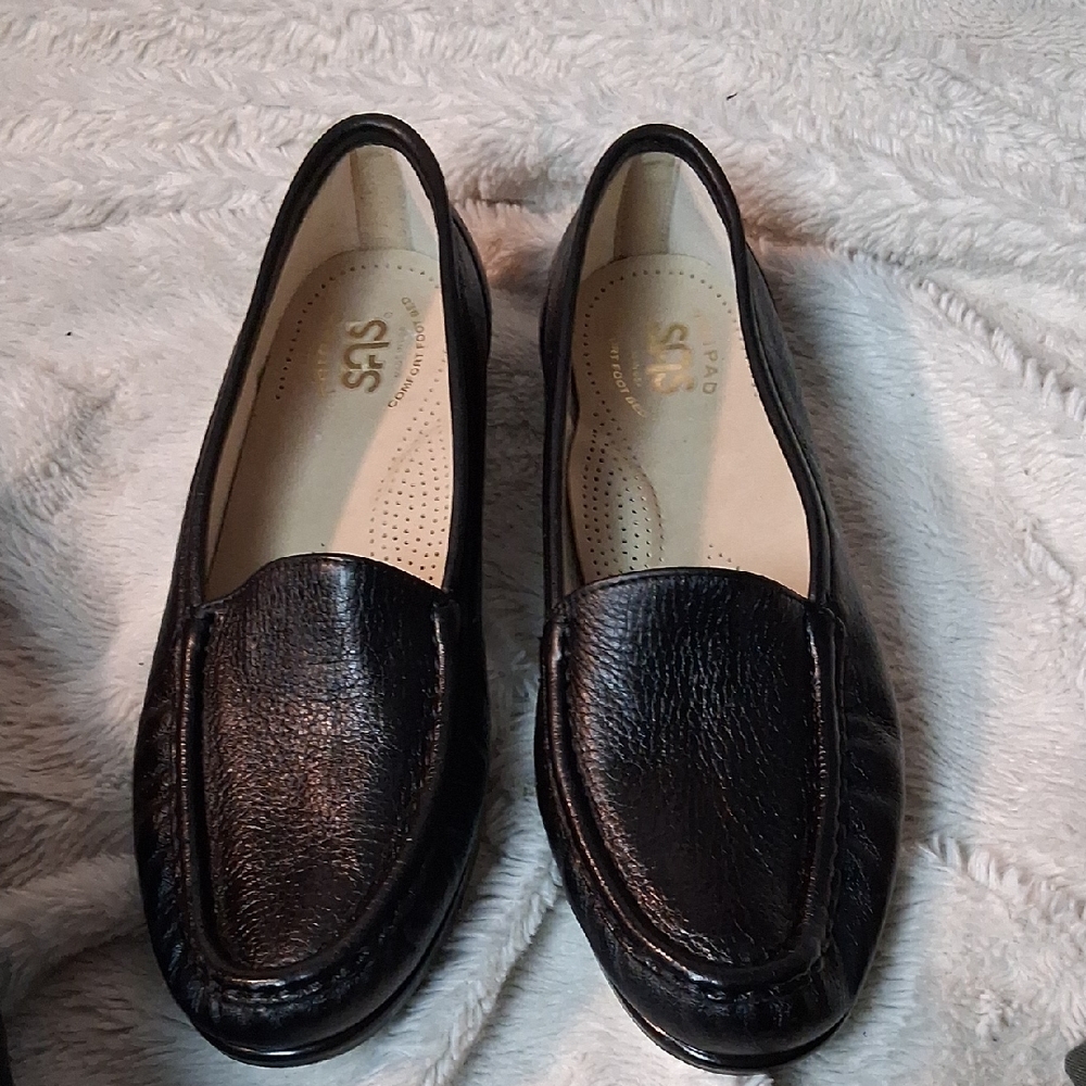 SAS Women's Classic Black Leather Loafers